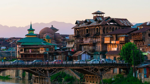Hidden Eateries in Old Srinagar You Must Visit